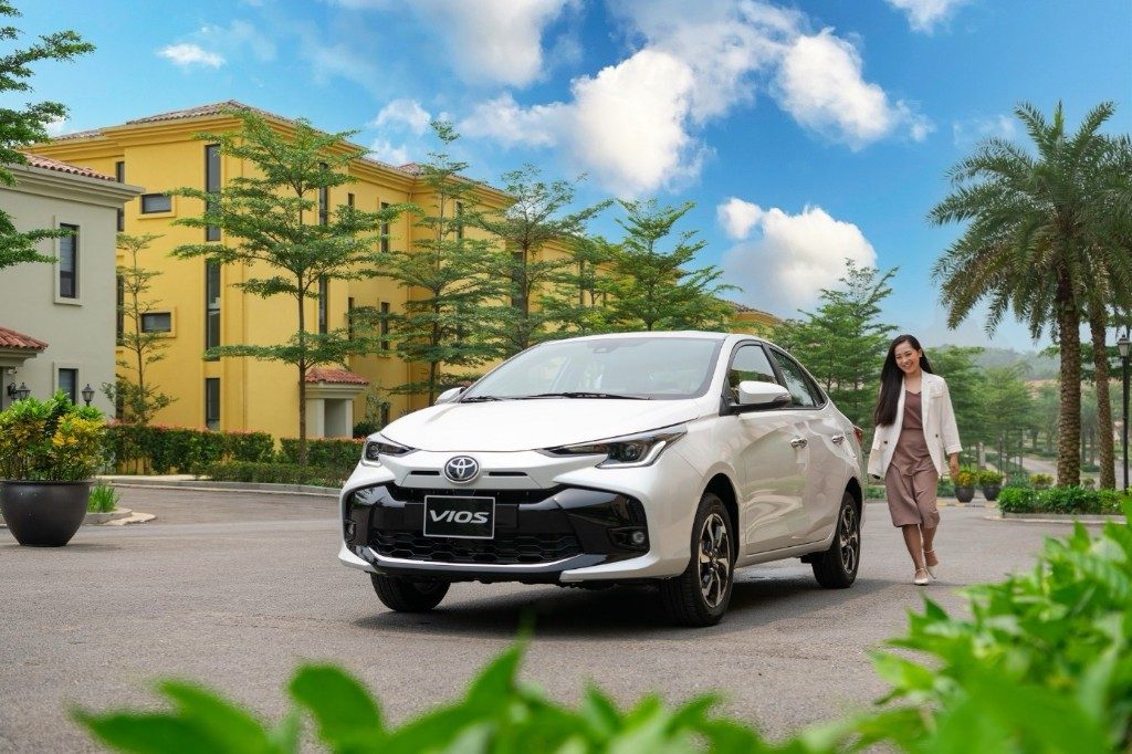Toyota bán gần 8.000 ô tô trong tháng 11/2025